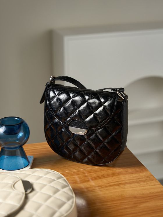 Elova Handcrafted Genuine Leather Crossbody Bag in Black - E364 view 6