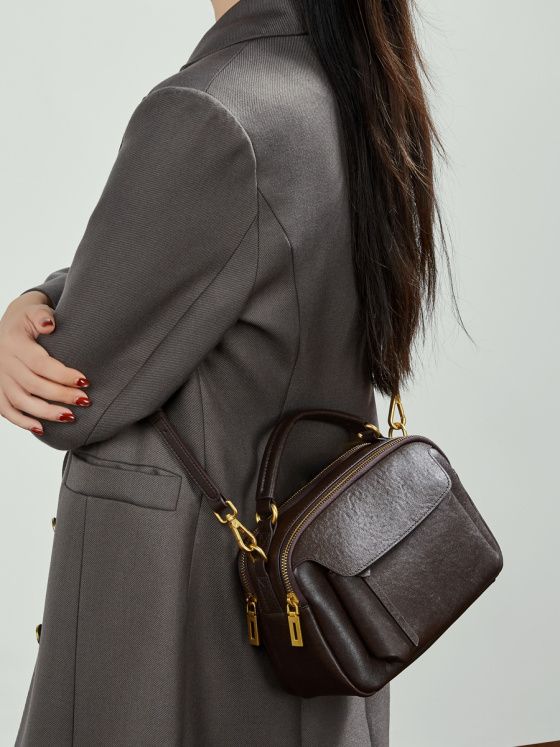 Elova Handcrafted Genuine Leather Crossbody Bag in Black - E786 view 3