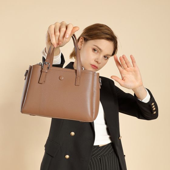 Elova Handcrafted Genuine Leather Crossbody Bag in Black - E493 view 6