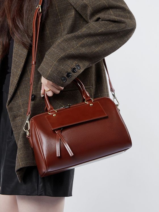 Elova Handcrafted Genuine Leather Crossbody Bag in Black - E492 view 6