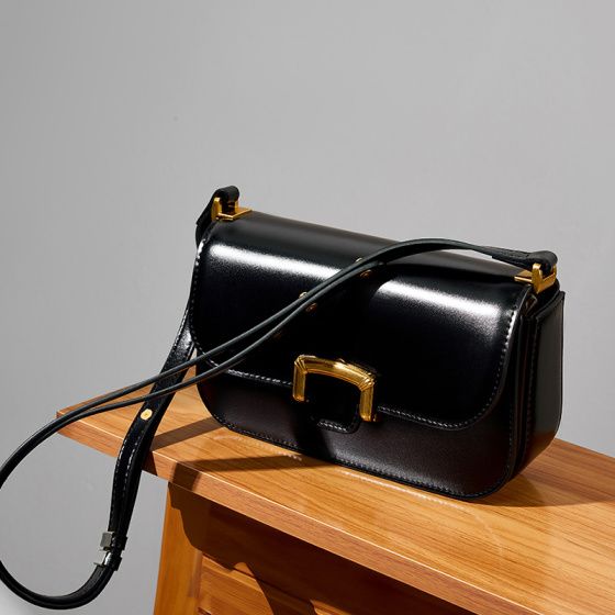 Elova Handcrafted Genuine Leather Crossbody Bag in Black - E360 view 7