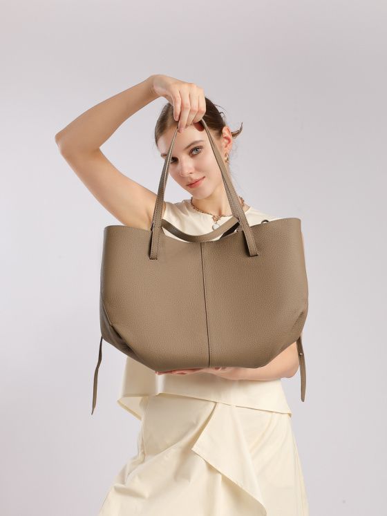 Elova Handcrafted Genuine Leather Tote Bag in Black - E719 view 7