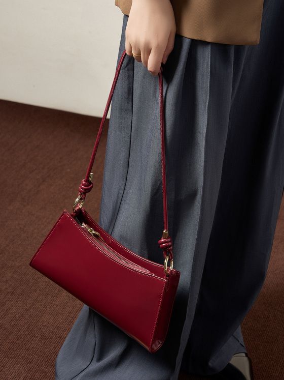 Elova Handcrafted Genuine Leather Bag in Black - E414 view 2