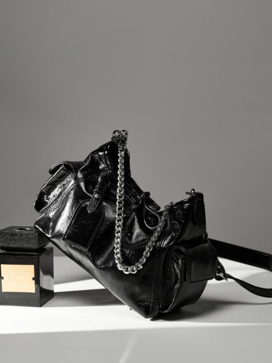 Elova Handcrafted Genuine Leather Crossbody Bag in Black - E470 view 7