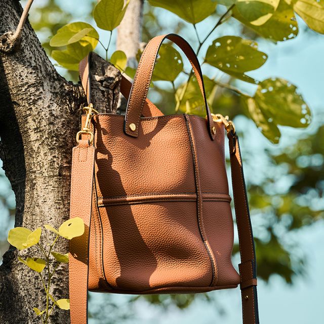 Elova Handcrafted Genuine Leather Crossbody Bag in Black - E373 view 6