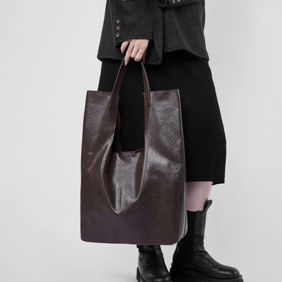 Elova Handcrafted Genuine Leather Tote Bag in Black - E511 view 7