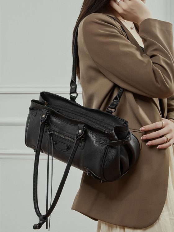 Elova Handcrafted Genuine Leather Shoulder Bag in Black - E769 view 4