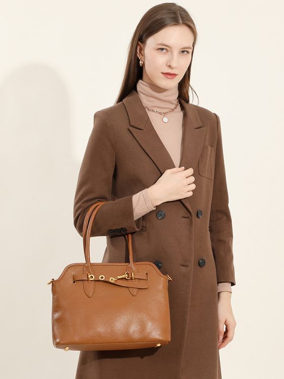 Elova Handcrafted Genuine Leather Crossbody Bag in Black - E572 view 3