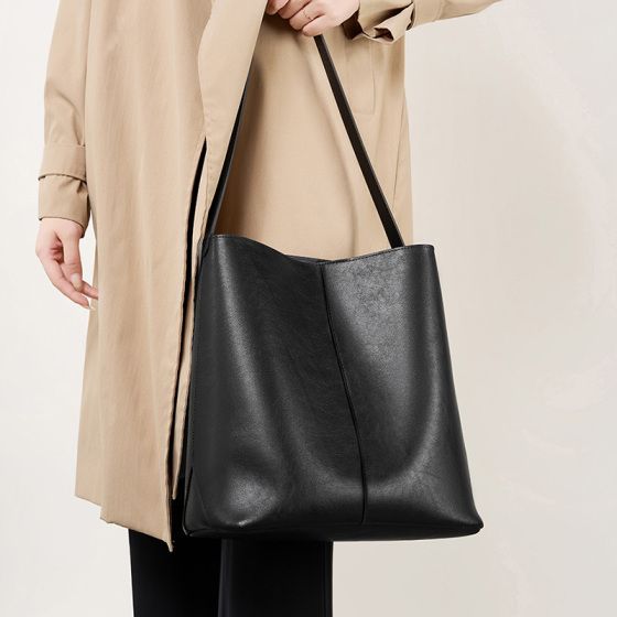 Elova Handcrafted Genuine Leather Crossbody Bag in Black - E394 view 6