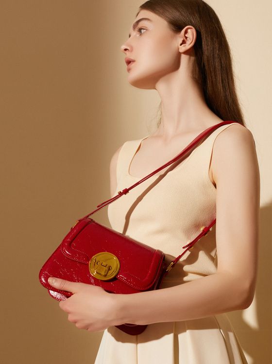 Elova Handcrafted Genuine Leather Crossbody Bag in Black - E300 view 2