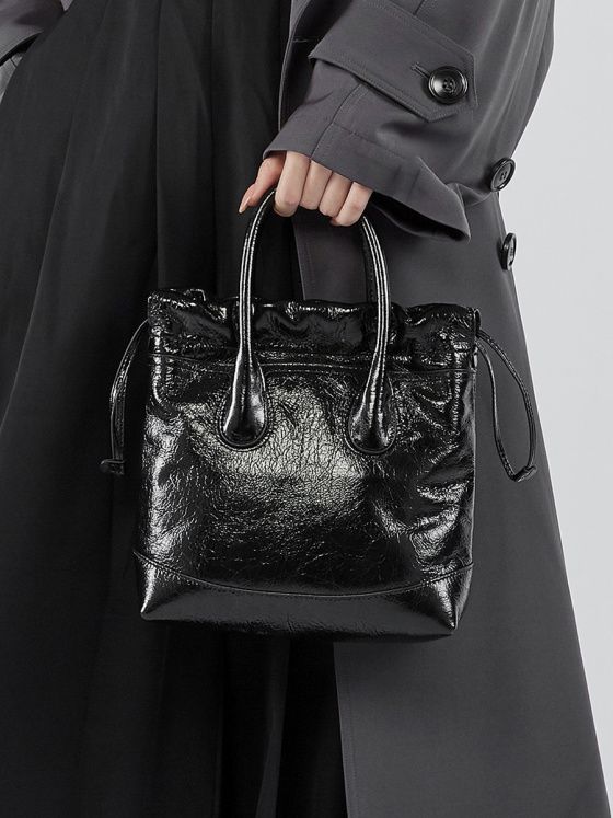 Elova Handcrafted Genuine Leather Crossbody Bag in Black - E475 view 4