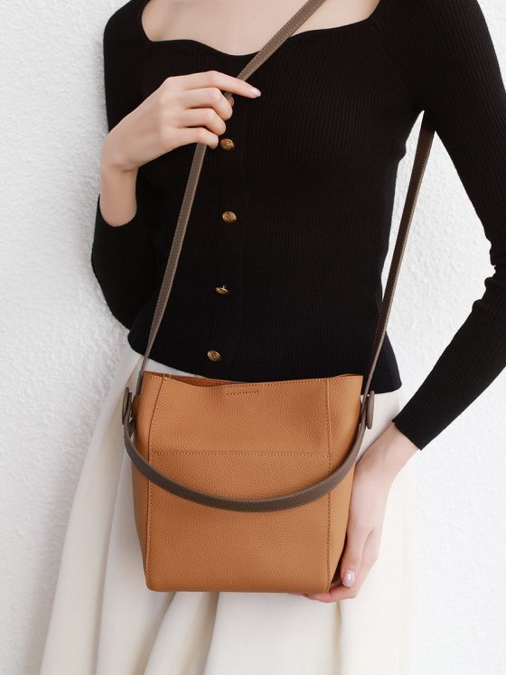 Elova Handcrafted Genuine Leather Crossbody Bag in Black - E289 view 4