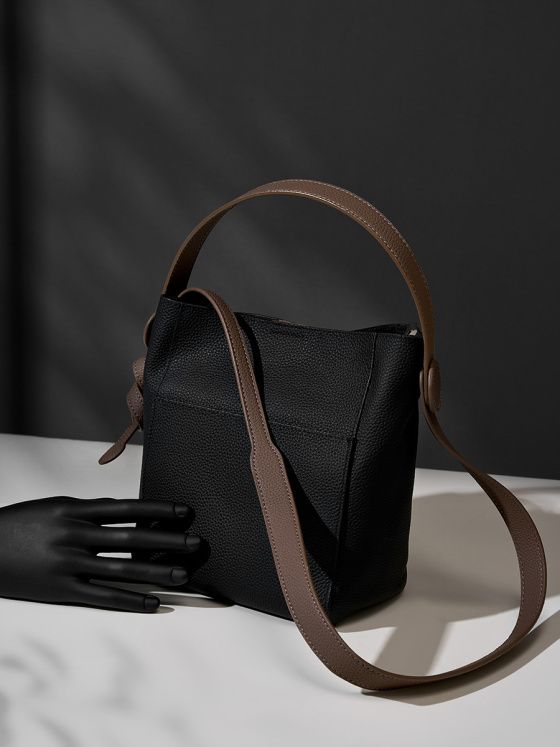 Elova Handcrafted Genuine Leather Crossbody Bag in Black - E289 view 5