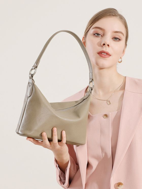 Elova Handcrafted Genuine Leather Crossbody Bag in Black - E593