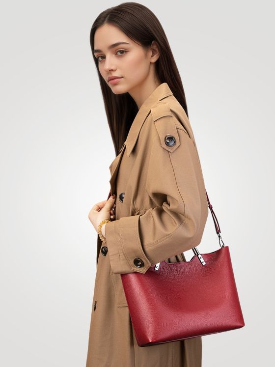 Elova Handcrafted Genuine Leather Crossbody Bag in Black - E747 view 4