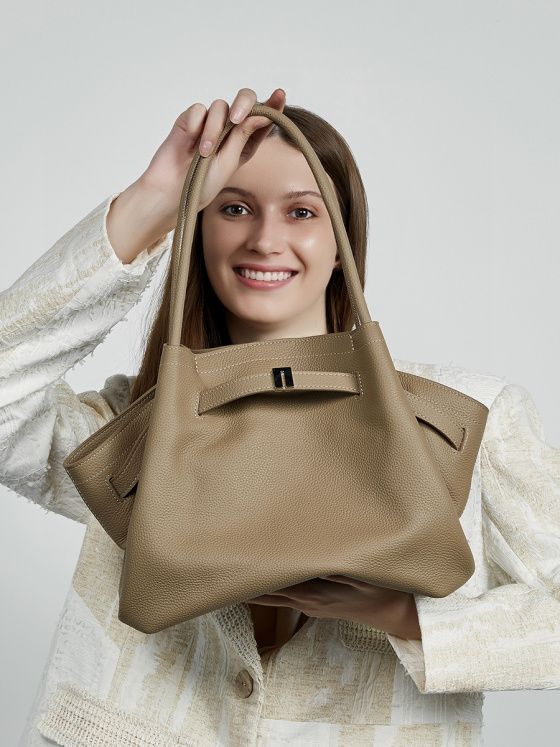 Elova Handcrafted Genuine Leather Bag in Black - E648 view 3