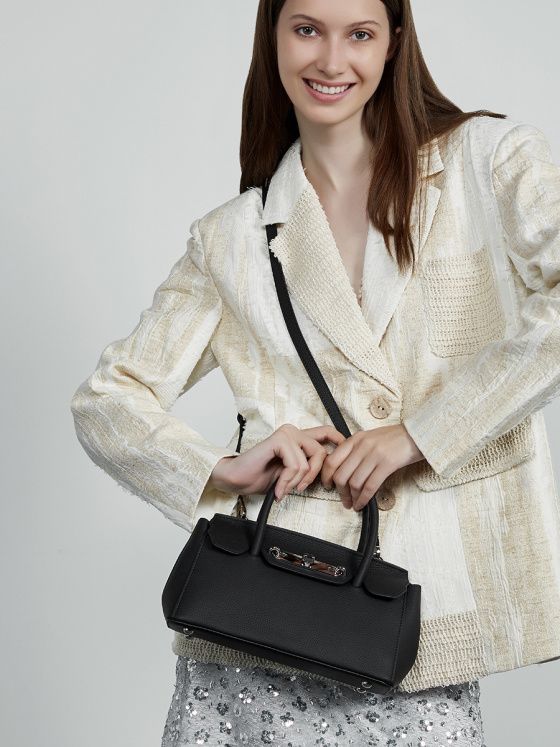 Elova Handcrafted Genuine Leather Crossbody Bag in Black - E659