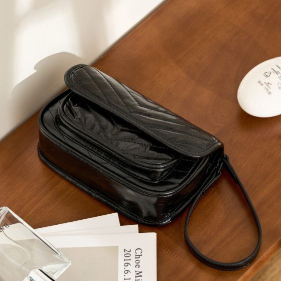 Elova Handcrafted Genuine Leather Crossbody Bag in Black - E433 view 5