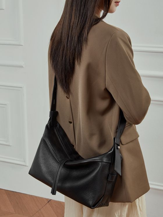 Elova Handcrafted Genuine Leather Crossbody Bag in Black - E775 view 3