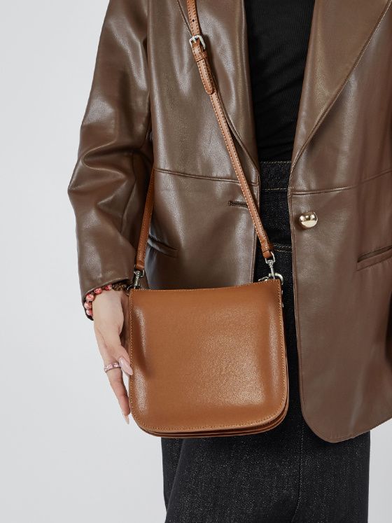 Elova Handcrafted Genuine Leather Crossbody Bag in Black - E480 view 4