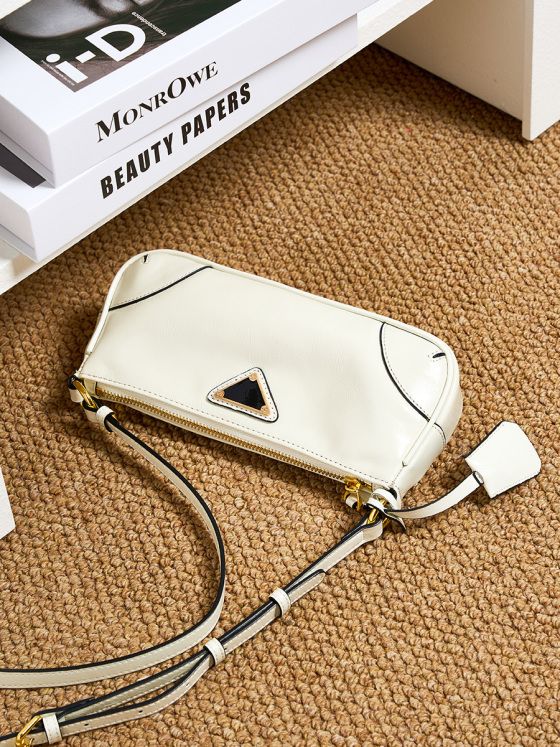 Elova Handcrafted Genuine Leather Crossbody Bag in Black - E382 view 8