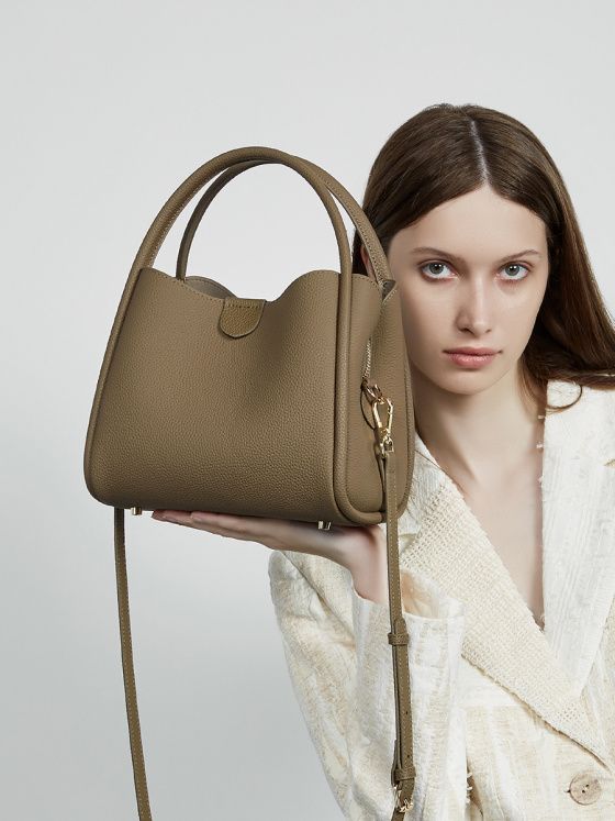 Elova Handcrafted Genuine Leather Crossbody Bag in Black - E628 view 3