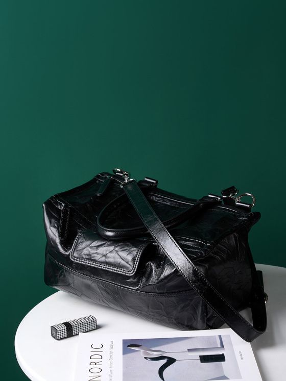 Elova Handcrafted Genuine Leather Crossbody Bag in Black - E250 view 8