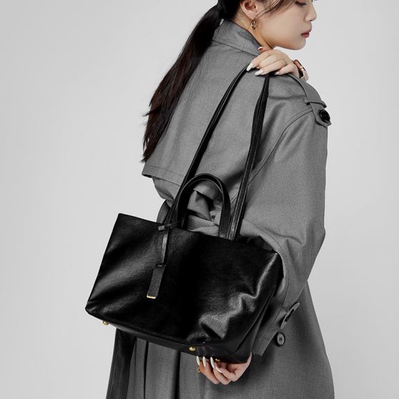 Elova Handcrafted Genuine Leather Tote Bag in Black - E526 view 6