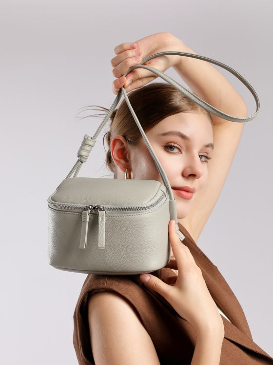 Elova Handcrafted Genuine Leather Crossbody Bag in Black - E726 view 5