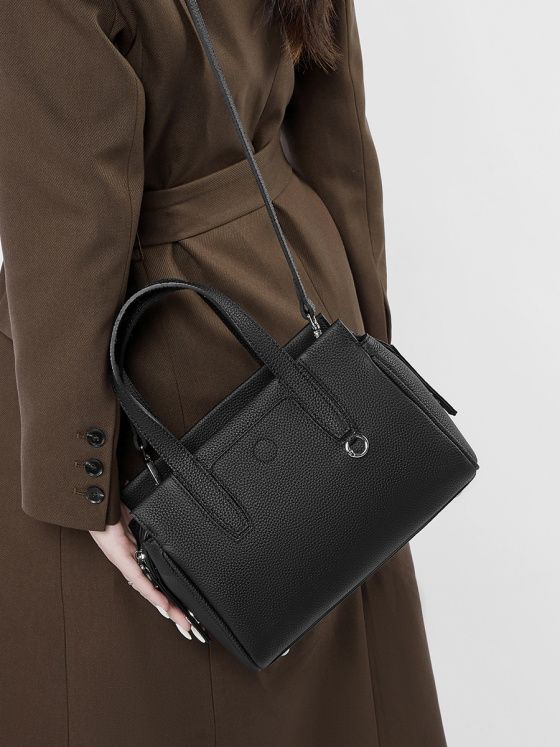 Elova Handcrafted Genuine Leather Crossbody Bag in Black - E507 view 5