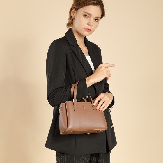 Elova Handcrafted Genuine Leather Crossbody Bag in Black - E493 view 8