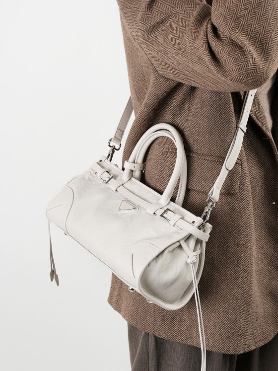 Elova Handcrafted Genuine Leather Bag in Black - E350 view 2