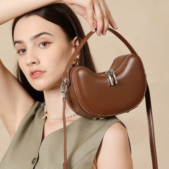 Elova Handcrafted Genuine Leather Bag in Black - E669 view 5