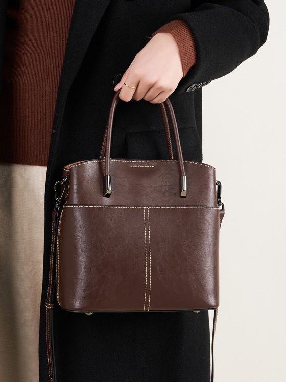 Elova Handcrafted Genuine Leather Crossbody Bag in Black - E245