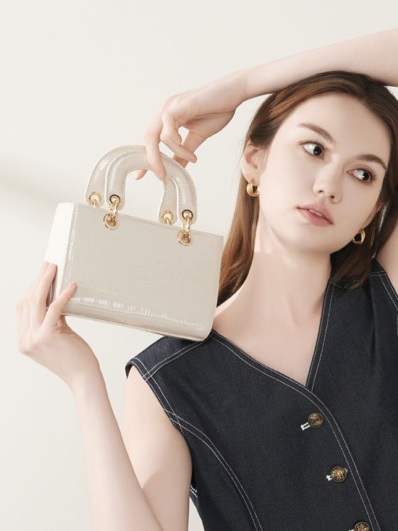 Elova Handcrafted Genuine Leather Crossbody Bag in Black - E626 view 5