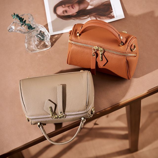 Elova Handcrafted Genuine Leather Crossbody Bag in Black - E181 view 7