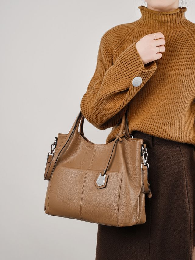 Elova Handcrafted Genuine Leather Crossbody Bag in Black - E243 view 8