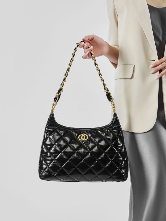 Elova Handcrafted Genuine Leather Crossbody Bag in Black - E466 view 3