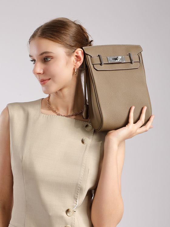 Elova Handcrafted Genuine Leather Togo Crossbody Bag in Black - E708 view 7