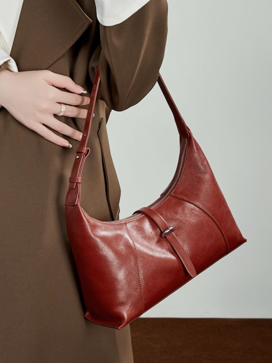 Elova Handcrafted Genuine Leather Bag in Black - E790 view 7