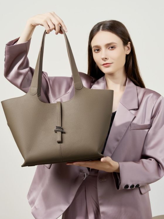 Elova Handcrafted Genuine Leather Tote Bag in Black - E424 view 2