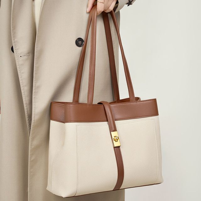 Elova Handcrafted Genuine Leather Tote Bag in Black - E170 view 8