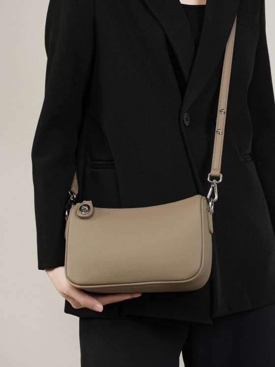 Elova Handcrafted Genuine Leather Crossbody Bag in Black - E459 view 3