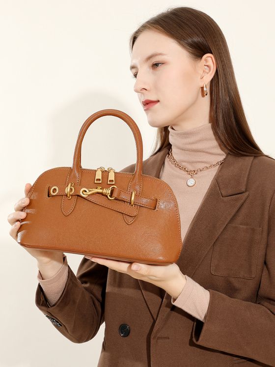 Elova Handcrafted Genuine Leather Crossbody Bag in Black - E571 view 4