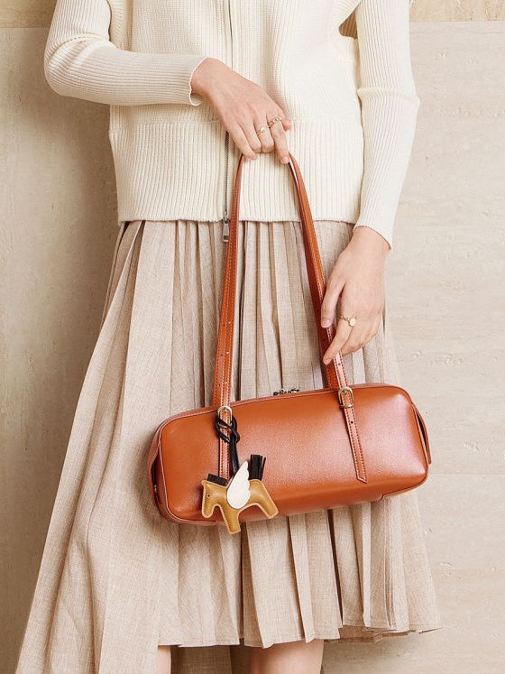 Elova Handcrafted Genuine Leather Bag in Black - E740 view 4