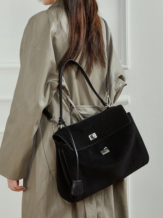 Elova Handcrafted Genuine Leather * Crossbody Bag in Black - E783 view 2