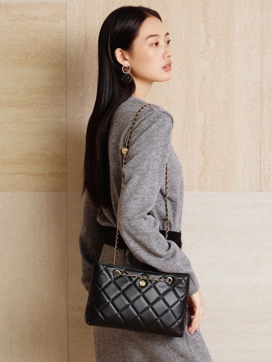 Elova Handcrafted Genuine Leather Bag in Black - E750 view 2