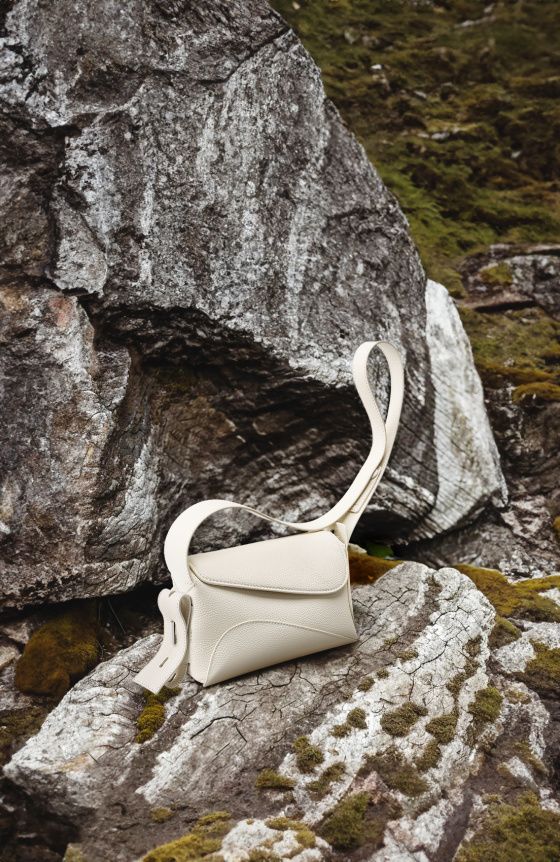 Elova Handcrafted Genuine Leather Crossbody Bag in Black - E271 view 5