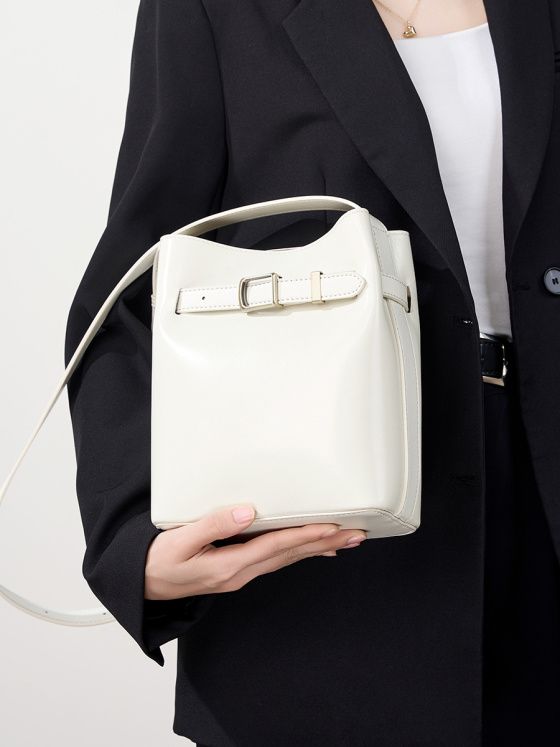 Elova Handcrafted Genuine Leather Crossbody Bag in Black - E640 view 6