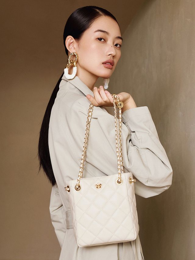 Elova Handcrafted Genuine Leather Crossbody Bag in Black - E755 view 7